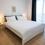 Flh - B 153 - Parking&outdoor Space דירה טימישוארה