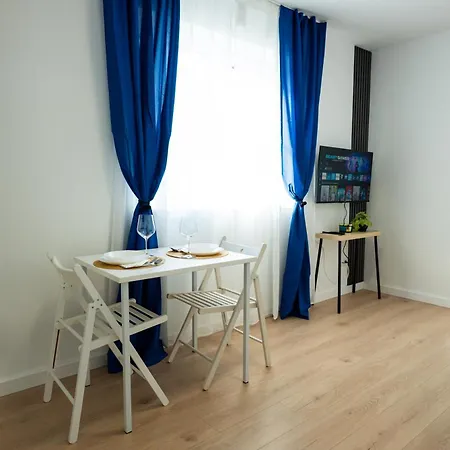 Flh - B 153 - Parking&outdoor Space דירה טימישוארה
