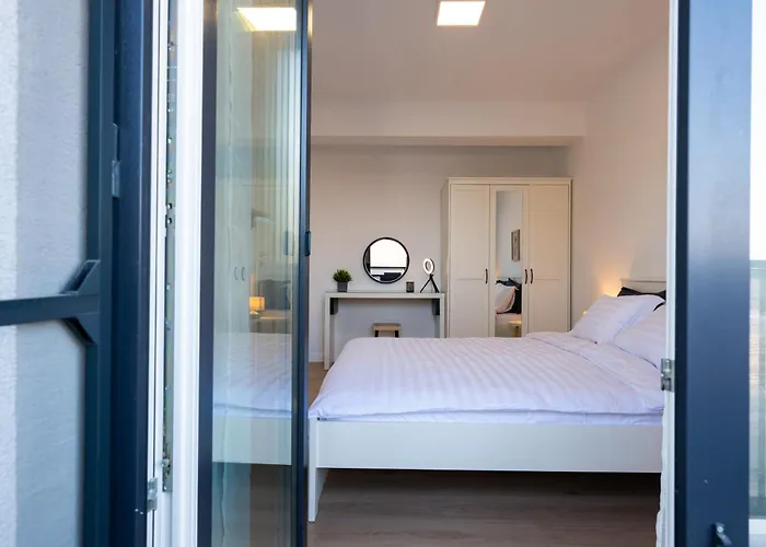 Flh - B 153 - Parking&outdoor Space