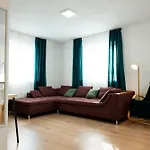 Flh - B 153 - Parking&outdoor Space تيميشورا