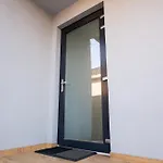 Flh - B 153 - Parking&outdoor Space تيميشورا